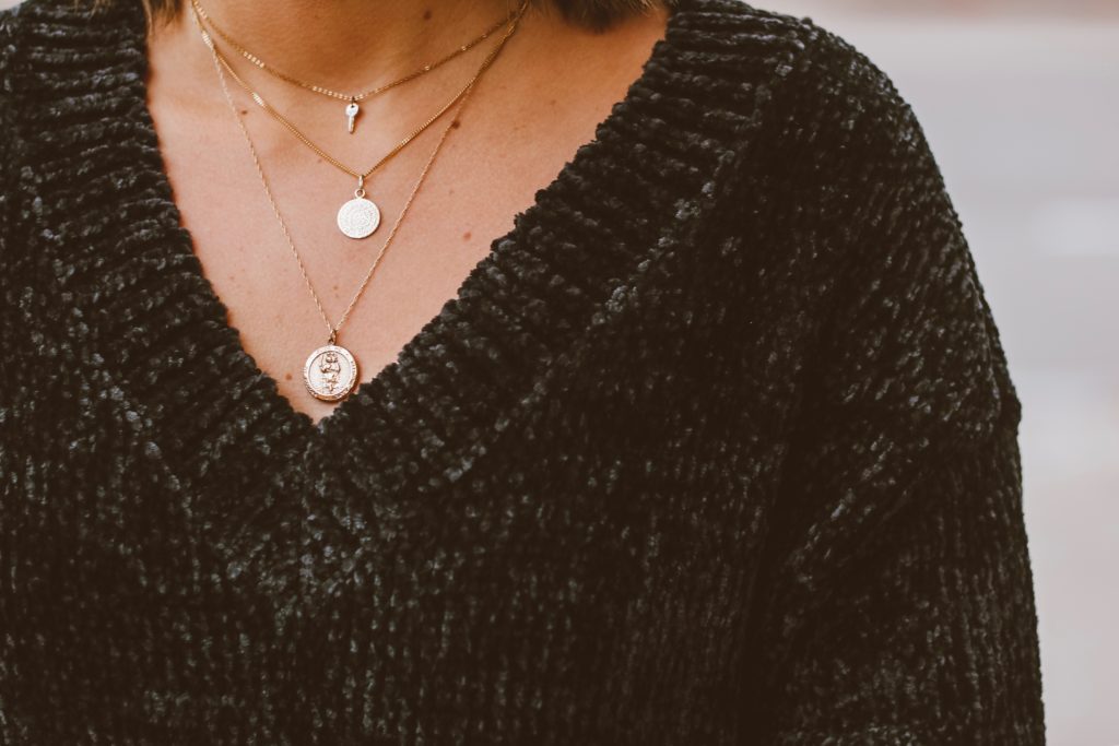 How to Layer Necklaces - Brains and Bronzed